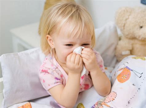 Simptomat e gripit <b>te</b> fëmijët janë thuajse krejtësisht të ngjashme me ato të të rriturve. . Gripi te bebet